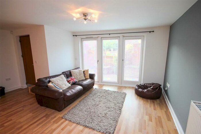 1 Bedroom Apartment To Rent In Cavendish Road, Manchester, Greater Manchester, M20