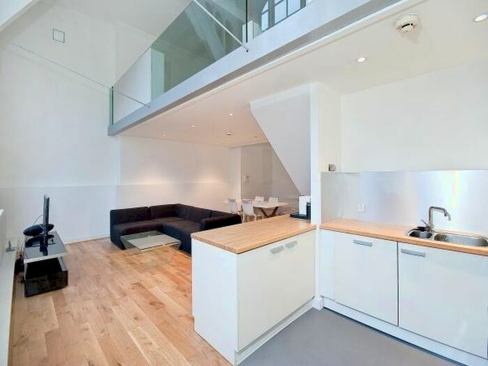 1 Bedroom Flat To Rent In Kingsway Place, Clerkenwell, EC1R