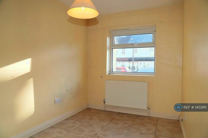 Studio To Rent In Beauchamp Road, Sutton, SM1