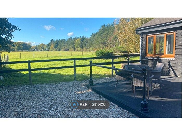 2 Bedroom Bungalow To Rent In Denstroude Lane, Canterbury, CT2