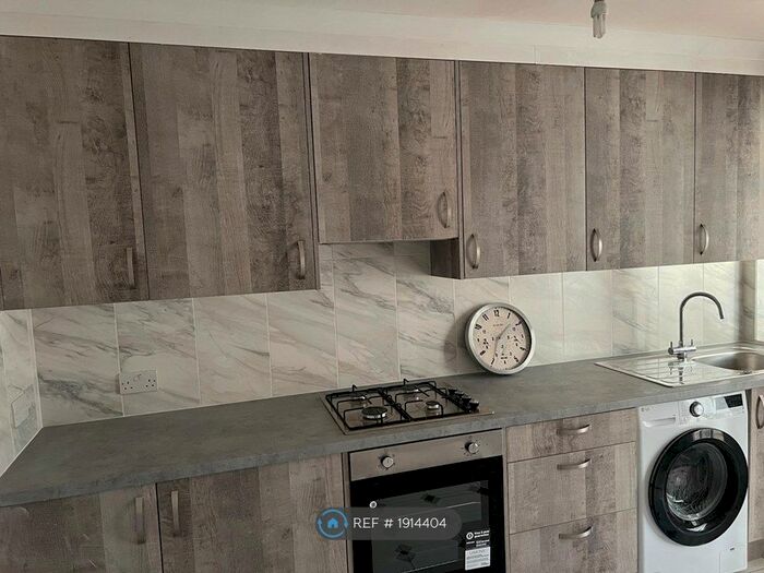 2 Bedroom End Of Terrace House To Rent In Tarling Road, Hn, E16