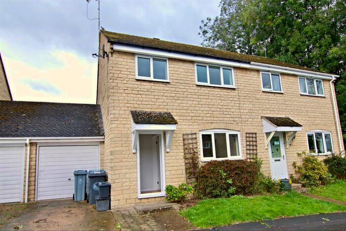 3 Bedroom House To Rent In Church Meadow, Milton-Under-Wychwood, Chipping Norton, OX7