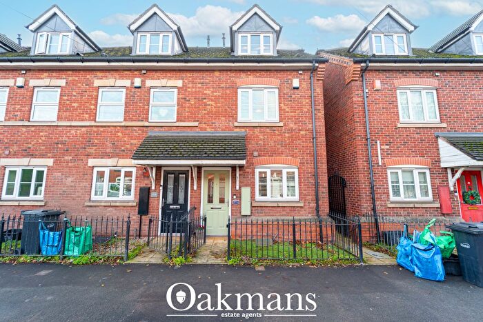 3 Bedroom End Terrace House For Sale In Stourbridge Road, Halesowen, West Midlands, B63