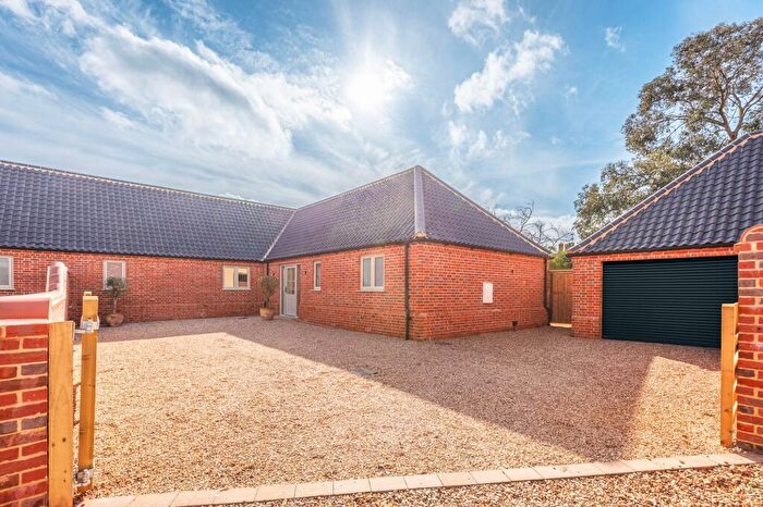 3 Bedroom Semi-Detached House For Sale In A Thoughtfully Designed Contemporary New Home In Kettlestone, NR21