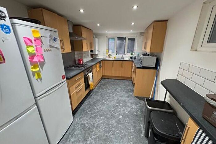 7 Bedroom Terraced House To Rent In Cathays Terrace Cardiff, CF24