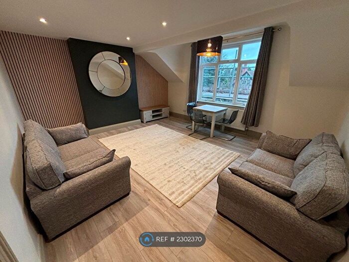 2 Bedroom Flat To Rent In Arncliffe Road, Leeds, LS16