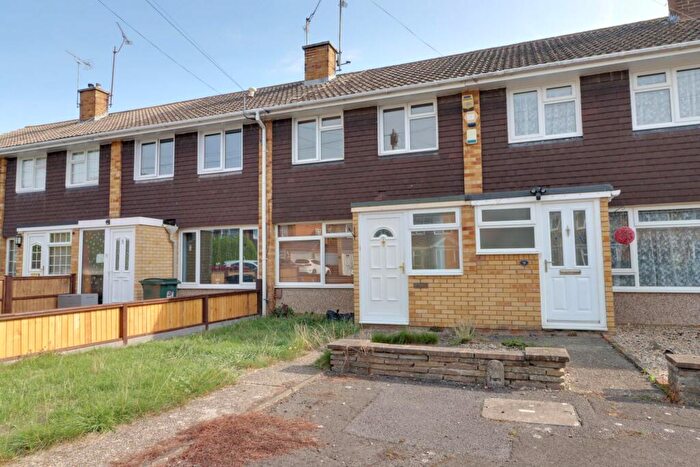 3 Bedroom Town House For Sale In Tupsley Road, Reading, RG1