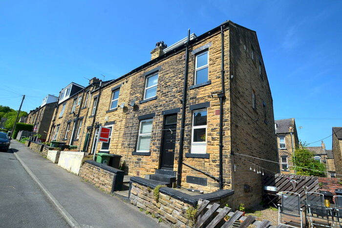 2 Bedroom End Of Terrace House To Rent In Nunthorpe Road, Rodley, LS13