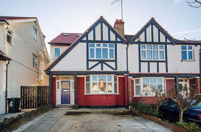 4 Bedroom Property To Rent In Elmbank Way, Ealing, London, W7