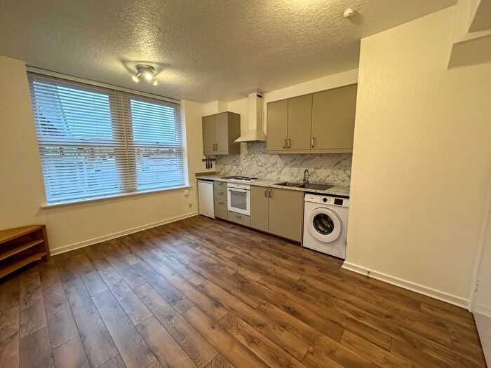 1 Bedroom Flat To Rent In Bothwell House, Easter Road, Edinburgh, EH7