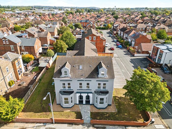 2 Bedroom Flat For Sale In Meadow Road, Beeston, NG9