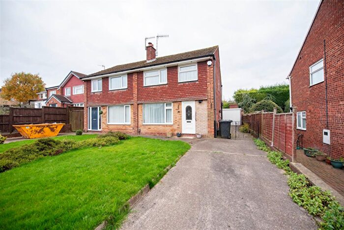 3 Bedroom Property To Rent In Ramsey Drive, Arnold, Nottingham, NG5