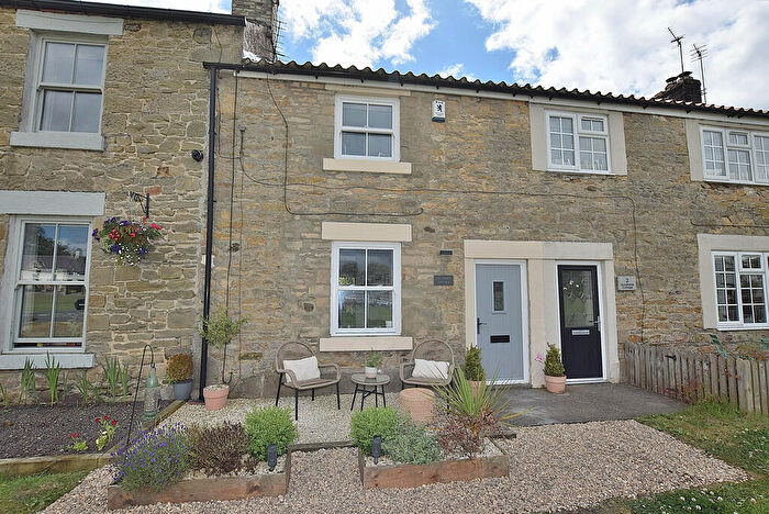 2 Bedroom Cottage For Sale In Aldbrough St. John, DL11