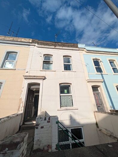 5 Bedroom Semi Detached House To Rent In Campbell Street, Bristol, BS2