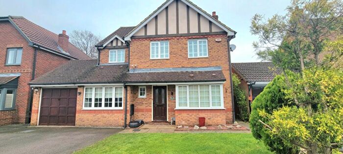 4 Bedroom Detached House To Rent In Crabtree Walk, Broxbourne, Herts, EN10