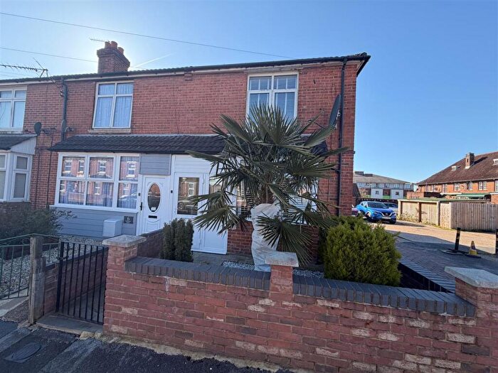 3 Bedroom End Of Terrace House To Rent In Nutbeem Road, Eastleigh, SO50