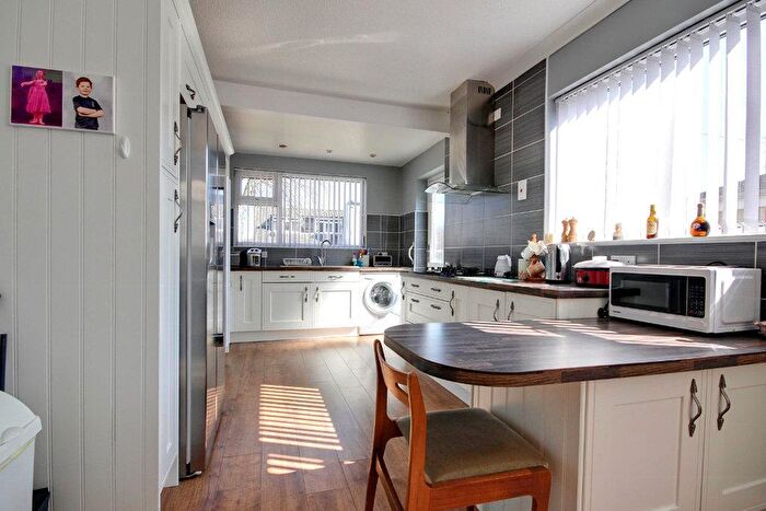 3 Bedroom Detached Bungalow For Sale In Wolfreton Garth, Kirk Ella, Hull, HU10