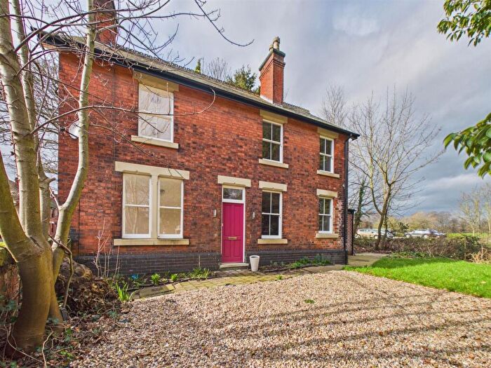 3 Bedroom Detached House For Sale In Old Chester Road, Derby, DE1