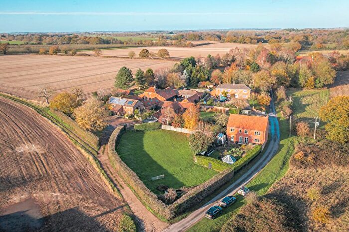 4 Bedroom Detached House For Sale In Impressive Barn Conversion In Colby, NR11