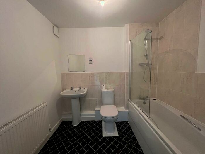 2 Bedroom Apartment To Rent In Queen Elizabeth Drive, Swindon, SN25