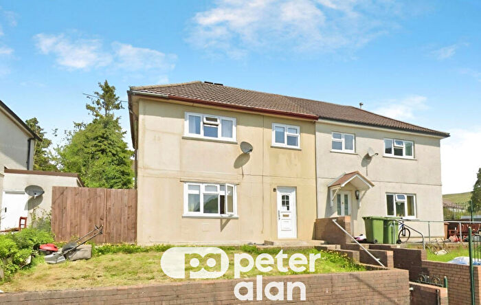 3 Bedroom House To Rent In Greensway, Rhymney, NP22