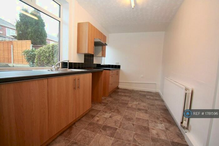3 Bedroom Terraced House To Rent In Hamilton Street, Swinton, Manchester, M27