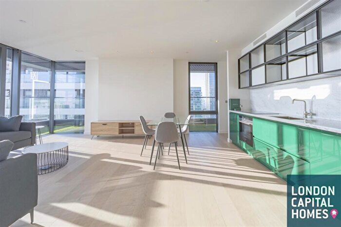 2 Bedroom Apartment To Rent In Bagshaw Building, Wards Place, London, E14