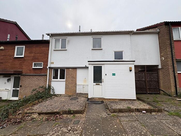 4 Bedroom House To Rent In Farmbrook Court, Northampton, NN3