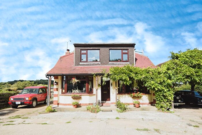 3 Bedroom Bungalow For Sale In Southend Road, Corringham, Stanford-Le-Hope, SS17