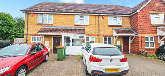 2 Bedroom Terraced House To Rent In Canning Town, London, E16