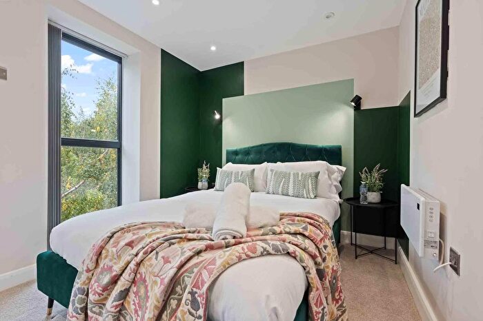 1 Bedroom Flat To Rent In North Street, Leeds, LS2