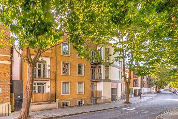 3 Bedroom Flat To Rent In Cubitt Street, London, WC1X