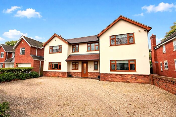 5 Bedroom Detached House To Rent In Park Avenue, Hutton, CM13