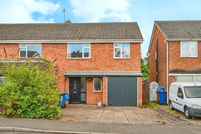 3 Bedroom Semi-detached House For Sale In Mallicot Close, Lichfield, WS13