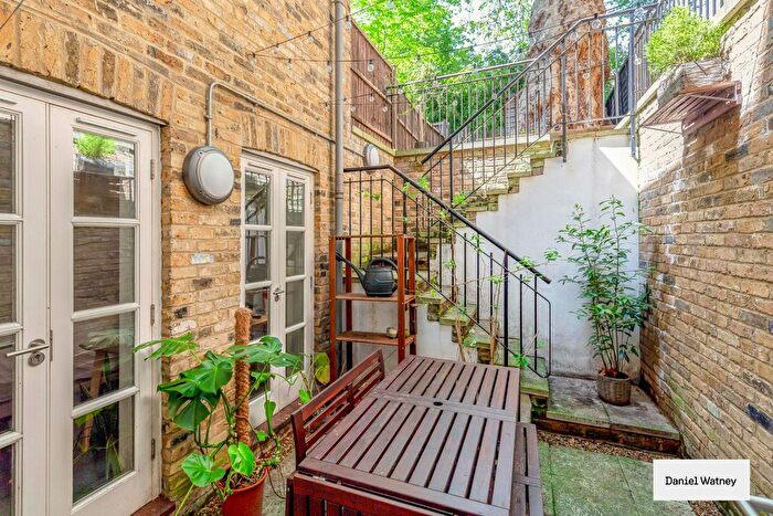 2 Bedroom Flat To Rent In Friend Street, London, EC1V