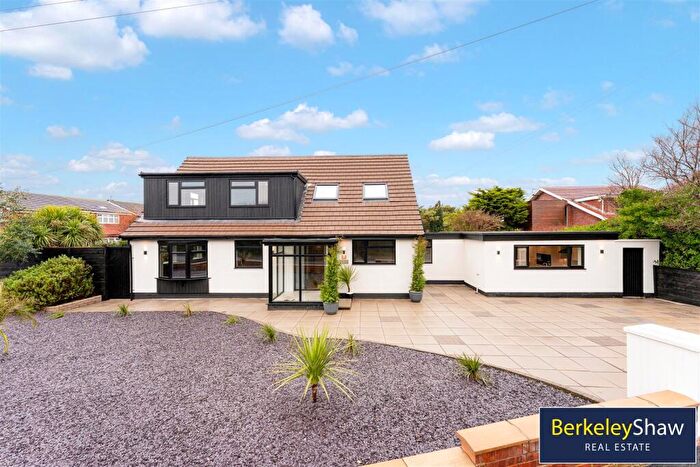4 Bedroom Detached House For Sale In The Serpentine North, Liverpool, L23