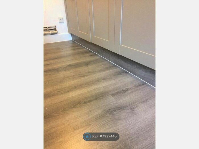 1 Bedroom Flat To Rent In Lansdowne Road, Bedford, MK40