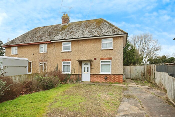 3 Bedroom Semi-Detached House For Sale In The Avenue, Middleton Cheney, Banbury, OX17