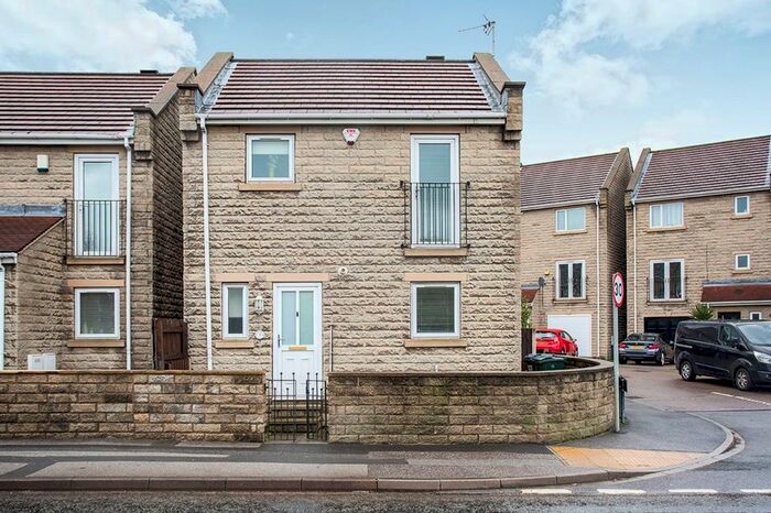 2 Bedroom Semi-Detached House To Rent In Chapel Court, Barnsley, South Yorkshire, S71