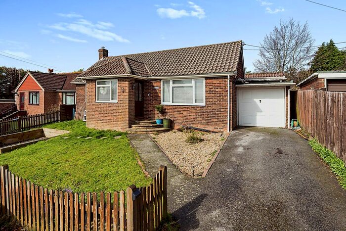 3 Bedroom Bungalow For Sale In Barley Mow Lane, Punnetts Town, Heathfield, TN21