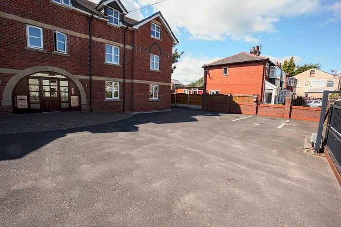 2 Bedroom Flat To Rent In Church Street, Westhoughton, Bolton, BL5