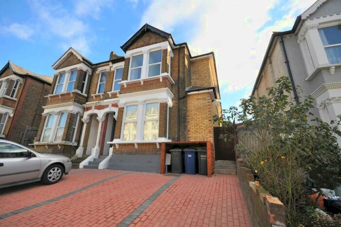 1 Bedroom Flat To Rent In Station Road, Hendon, NW4