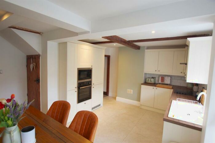 3 Bedroom House To Rent In Northgate, Elland, HX5