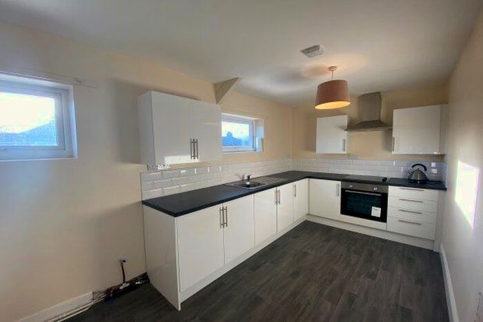 3 Bedroom Flat To Rent In Stamfordham Road, Newcastle Upon Tyne, NE5