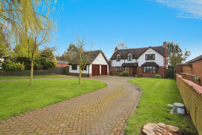 4 Bedroom Detached House For Sale In Horseshoe Road, Spalding, PE11