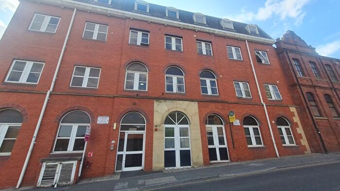 1 Bedroom Flat To Rent In Thornhill House, Thornhill Street, Wakefield, West Yorkshire, WF1