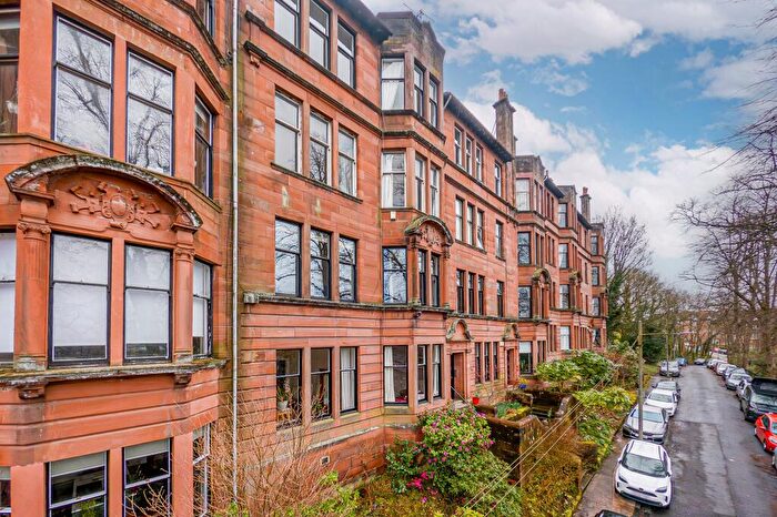 3 Bedroom Apartment For Sale In Camphill Avenue, Langside, Glasgow, G41