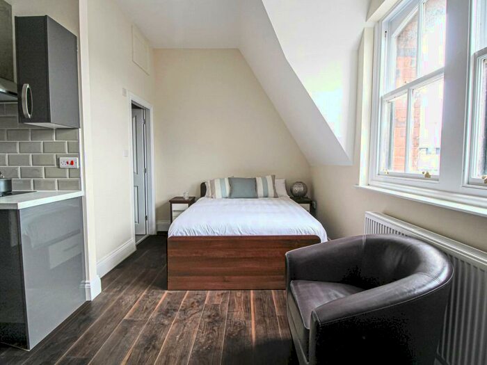 Studio To Rent In Clarendon Road, Leeds, West Yorkshire, LS2