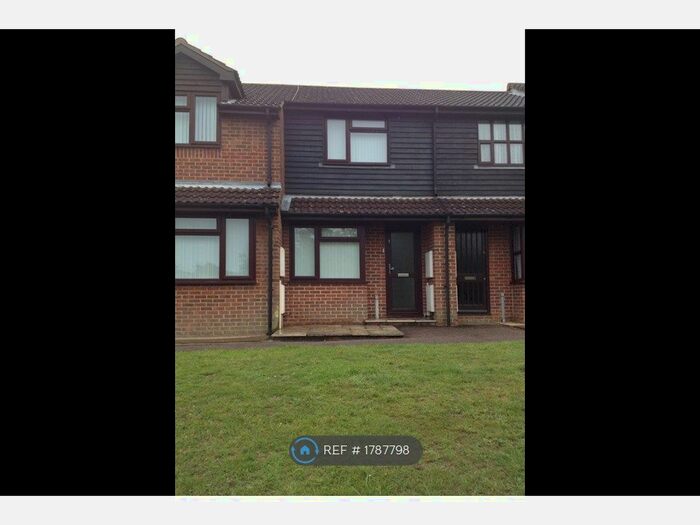 2 Bedroom Terraced House To Rent In Market View, Canterbury, CT3