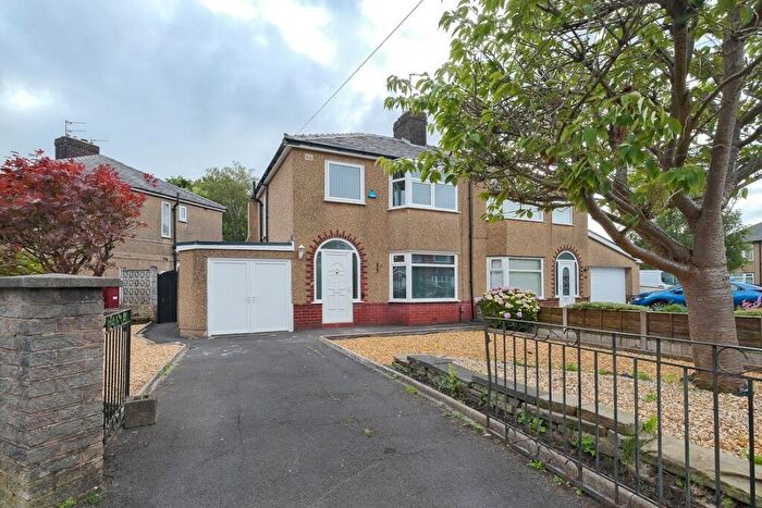 3 Bedroom Semi-Detached House To Rent In Willis Road, Blackburn, Lancashire, BB2